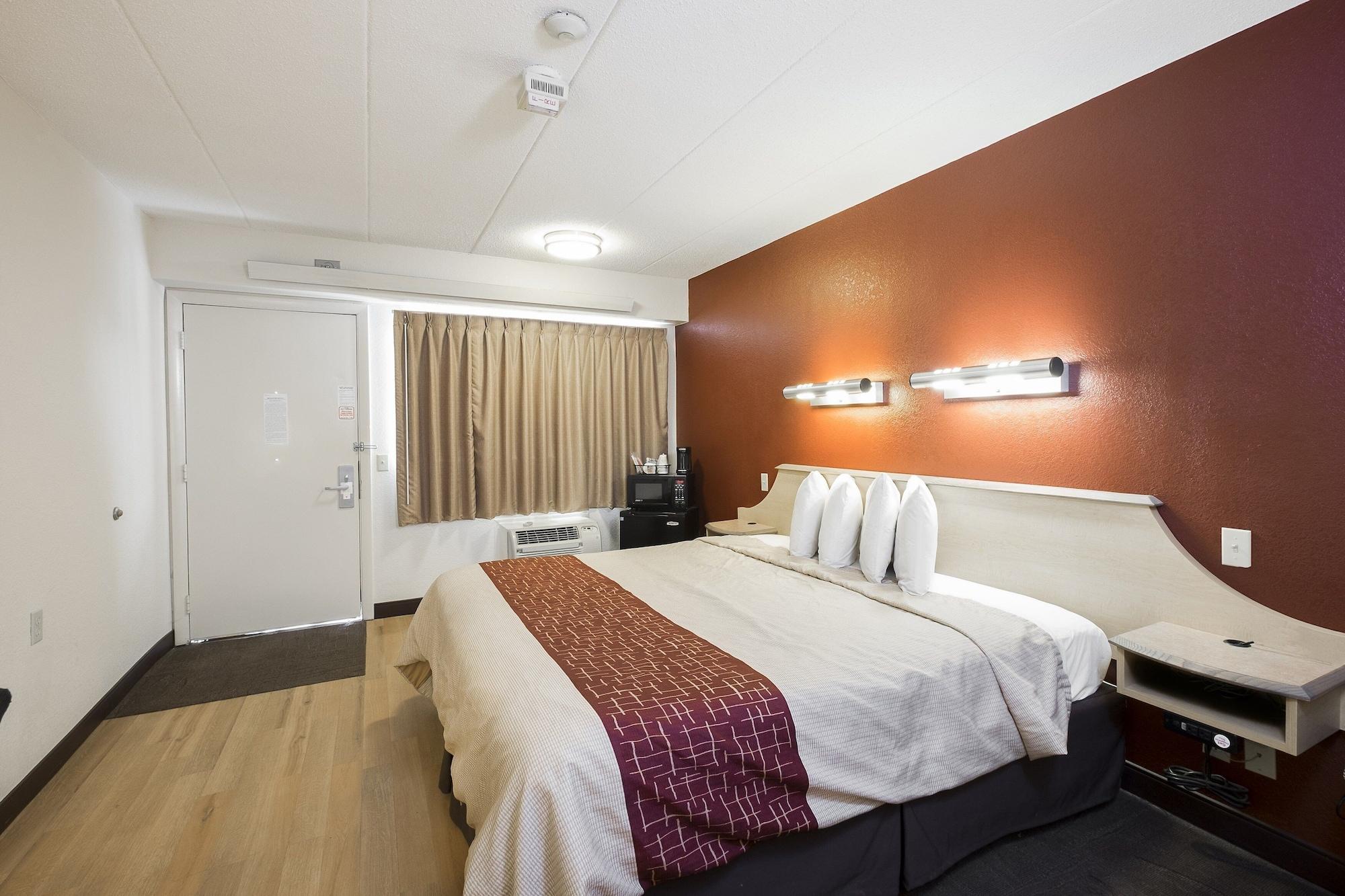 Red Roof Inn Detroit Metro Airport - Belleville Ngoại thất bức ảnh