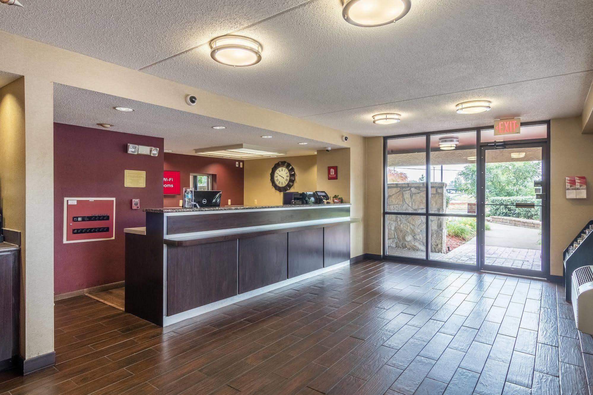 Red Roof Inn Detroit Metro Airport - Belleville Ngoại thất bức ảnh